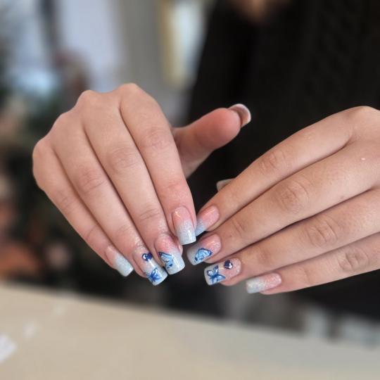 Esthetique Privé #beograd Izlivanje noktiju Izlivanje noktiju gelom - L dužina