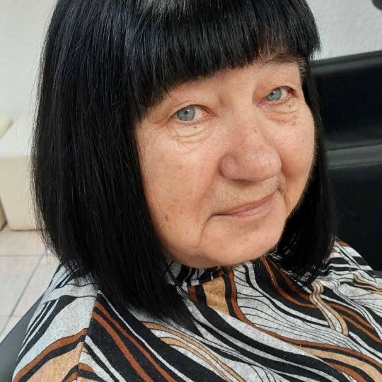 TeoS - Zemun #beograd Žensko šišanje Žensko šišanje + feniranje - kosa srednje dužine Sisanje