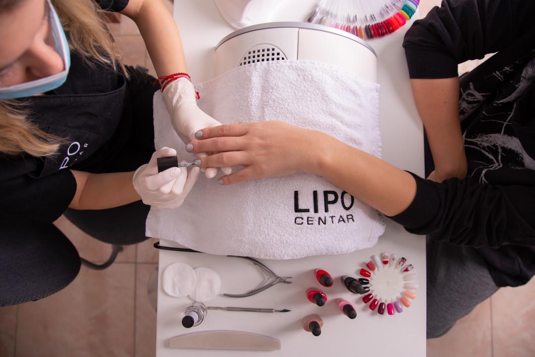 Lipo Centar #beograd Gel lak Manikir + gel lak (prvo mazanje)