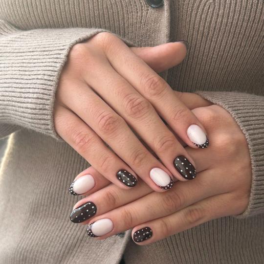 D&D Beauty Center #beograd Izlivanje noktiju Korekcija izlivanja noktiju gelom - M dužina