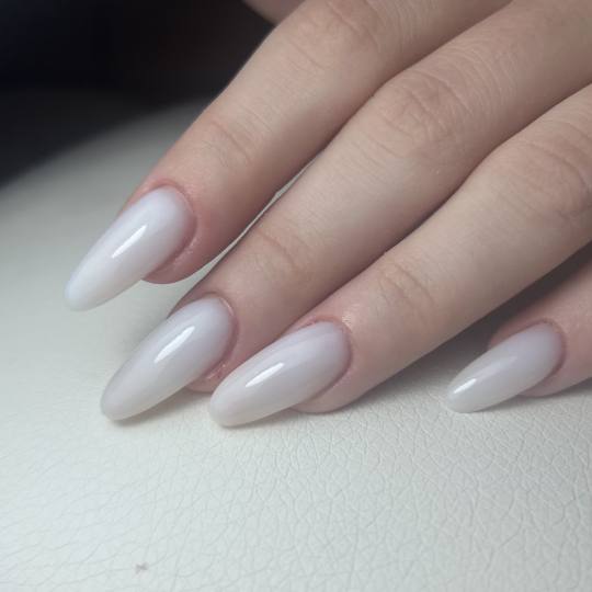 Ena beauty studio #nis Izlivanje noktiju Izlivanje noktiju gelom - XL dužina