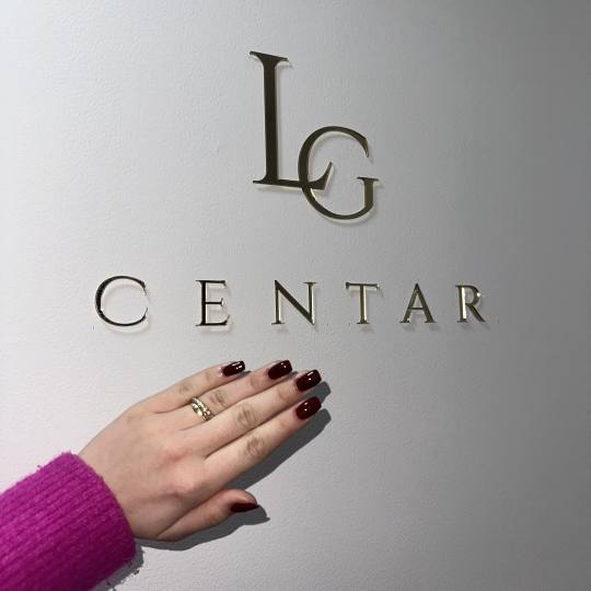 LG Centar #beograd Manikir Manikir + rubber baza