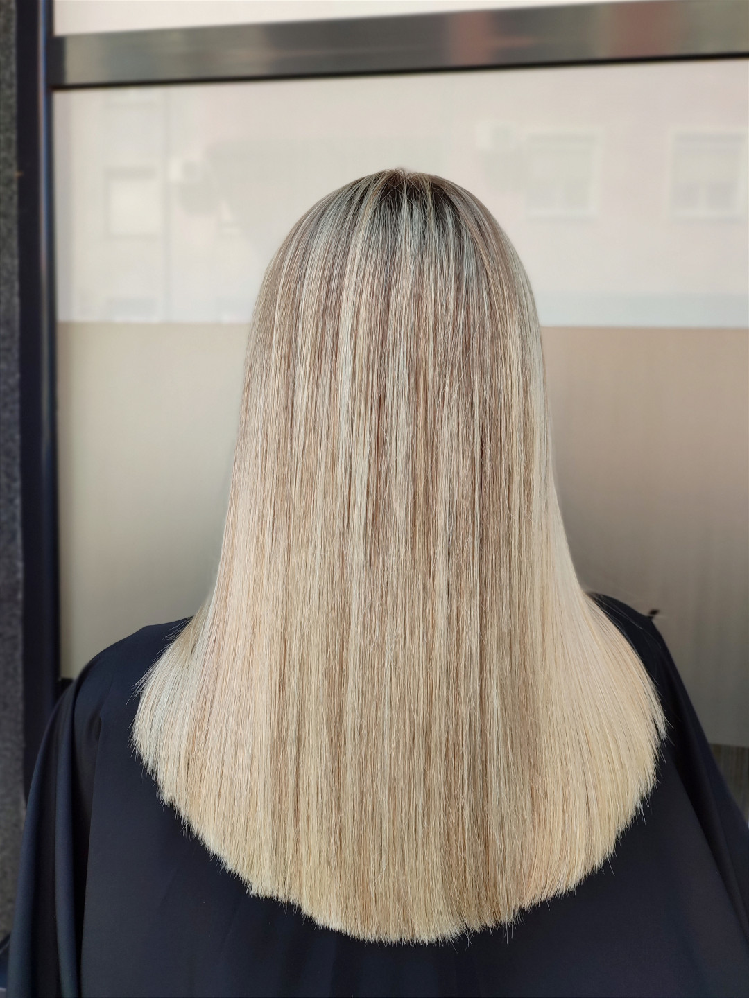 Infinity Hair #novisad Feniranje i stilizovanje Feniranje na ravno - duga kosa