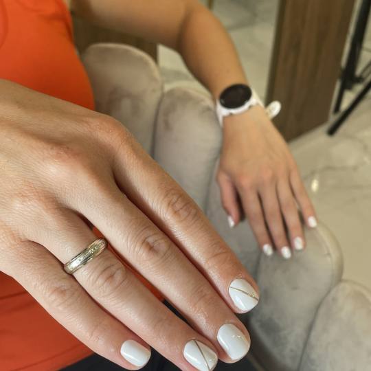 Beauty Studio Asja 2 #novisad Lakiranje noktiju Manikir + gel lak - S dužina