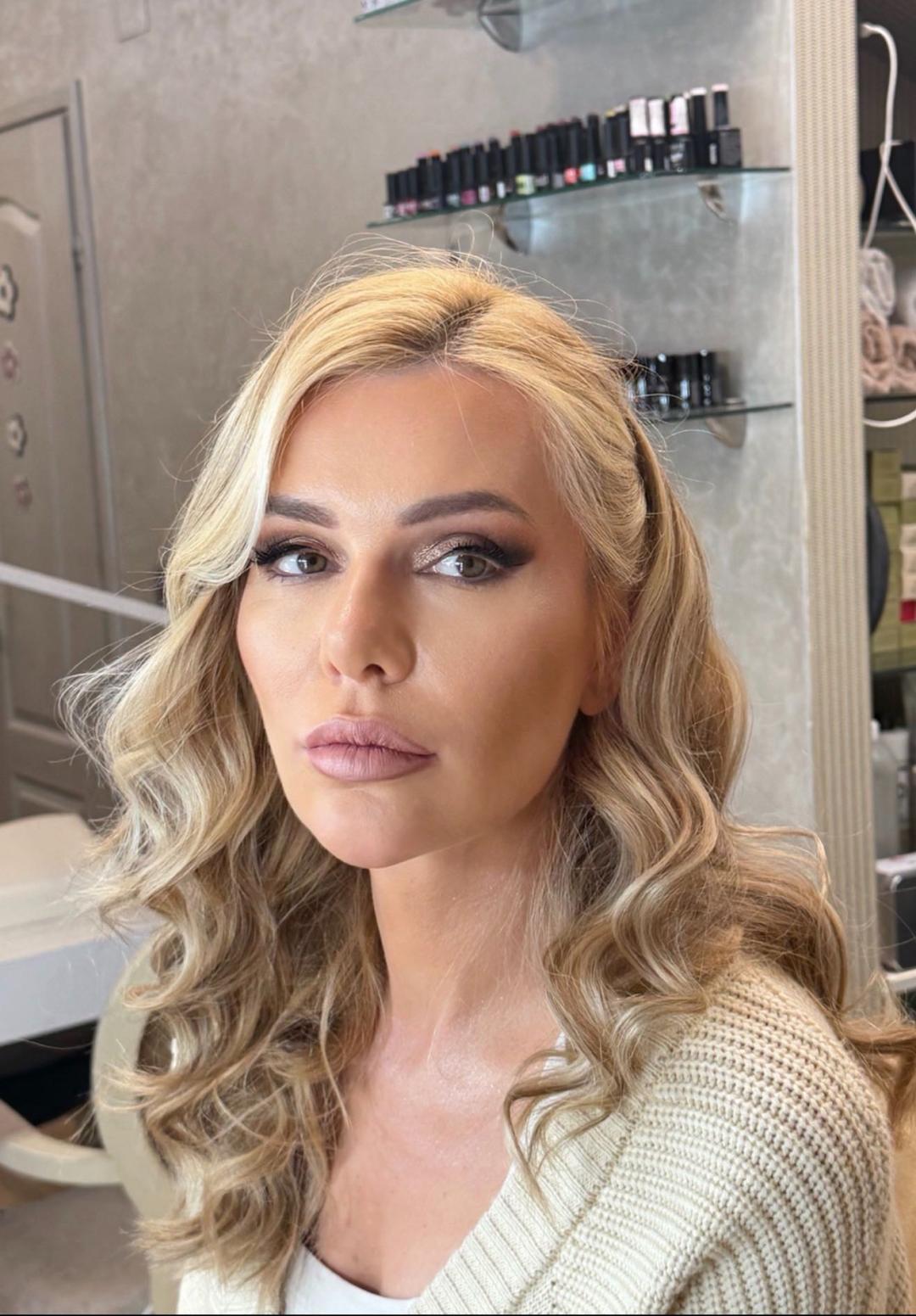 Bibi beauty centar #beograd Make-up / šminkanje Profesionalno šminkanje + Talasi - glam waves