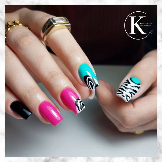 Kristal. NI Beauty Studio #nis Manikir Korekcija noktiju - S dužina