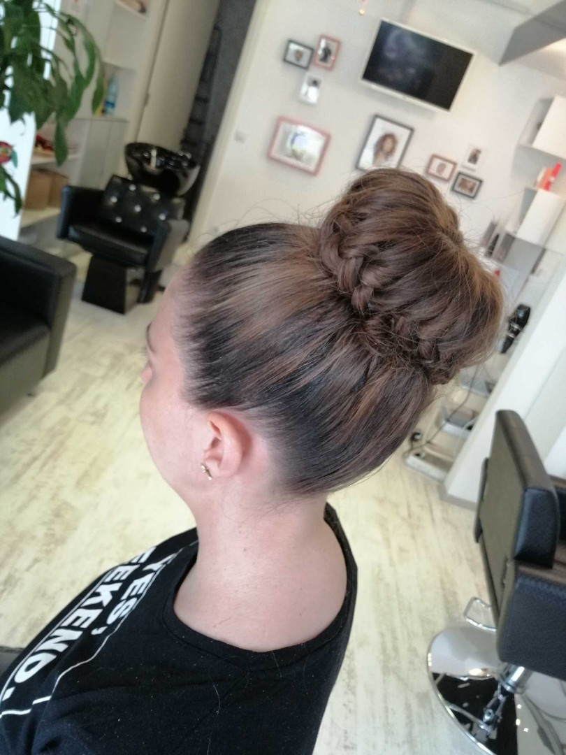 Attitude hair salon #beograd Svečane i frizure za svadbu