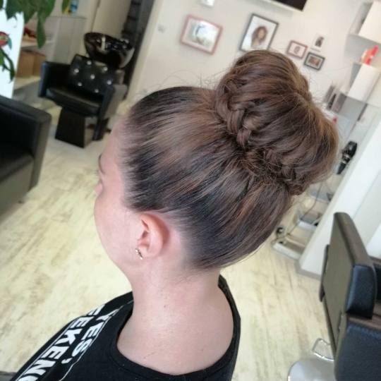 Attitude hair salon #beograd Svečane i frizure za svadbu