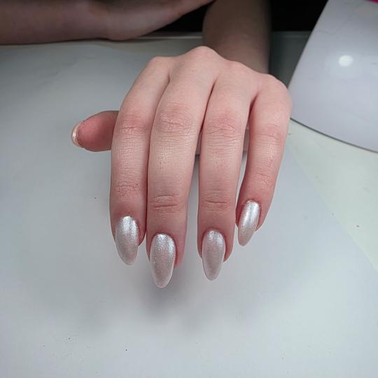 Mademoiselle Natalie studio #beograd Izlivanje noktiju Korekcija izlivanja noktiju gelom - L dužina