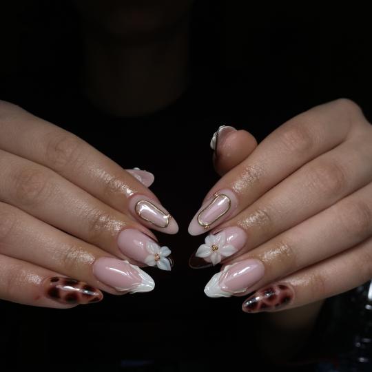 Beautopia #beograd Korekcija noktiju Korekcija gela - M dužina