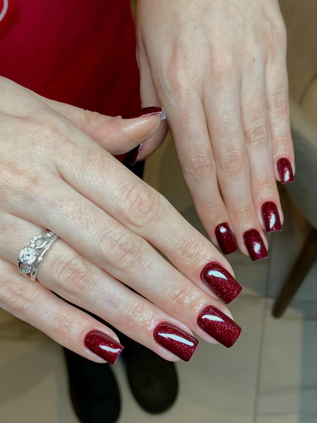 Korekcija izlivanja noktiju gelom - M dužina - Elle beauty center, Novi Sad Izlivanje noktiju Nokti Izlivanje noktiju, Novi Sad, Grbavica, Liman, Adamićevo