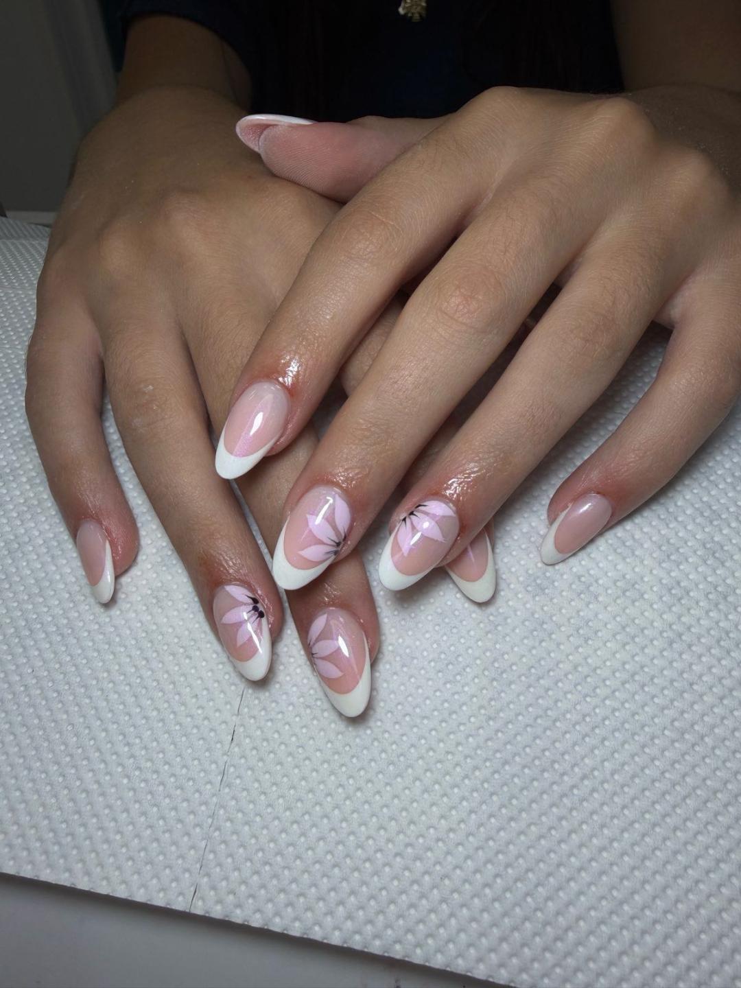 Izlivanje noktiju gelom - M dužina - Sneža Nails, Beograd Izlivanje noktiju Nokti Izlivanje noktiju, Beograd, Novi Beograd Stari Merkator