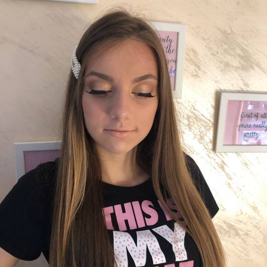 Mademoiselle Beauty #beograd Make-up / šminkanje Profesionalno šminkanje + veštačke trepavice
