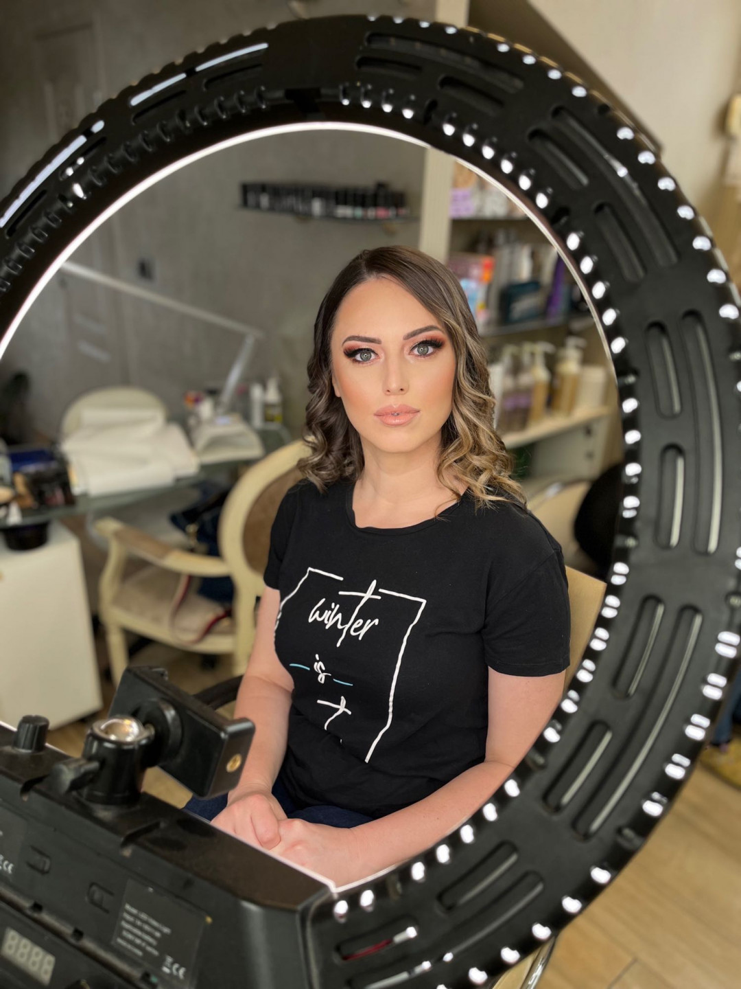 Bibi beauty centar #beograd Make-up / šminkanje Profesionalno šminkanje + veštačke trepavice + svečana frizura