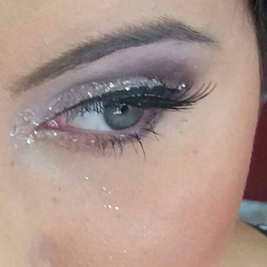 Viktorija City #beograd Make-up / šminkanje Profesionalno šminkanje + veštačke trepavice sminkan