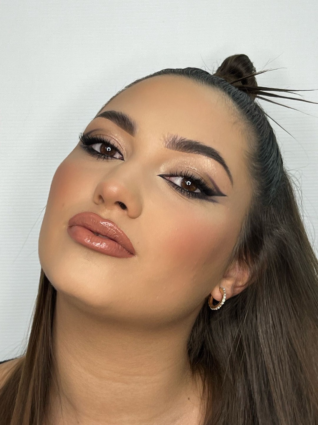 Studio Imela #beograd Make-up / šminkanje Profesionalno šminkanje + svečana frizura - jednostavna