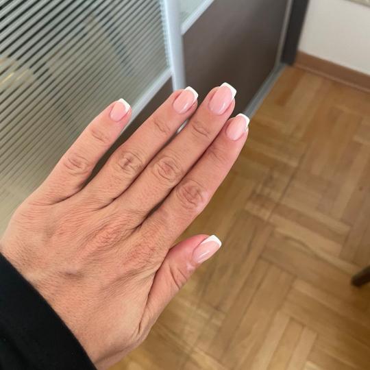 Beauty boom #beograd Ojačavanje noktiju Ojačavanje prirodnih noktiju gelom - S dužina
