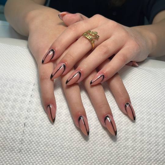 Sneža Nails #beograd Izlivanje noktiju Izlivanje noktiju gelom - M dužina