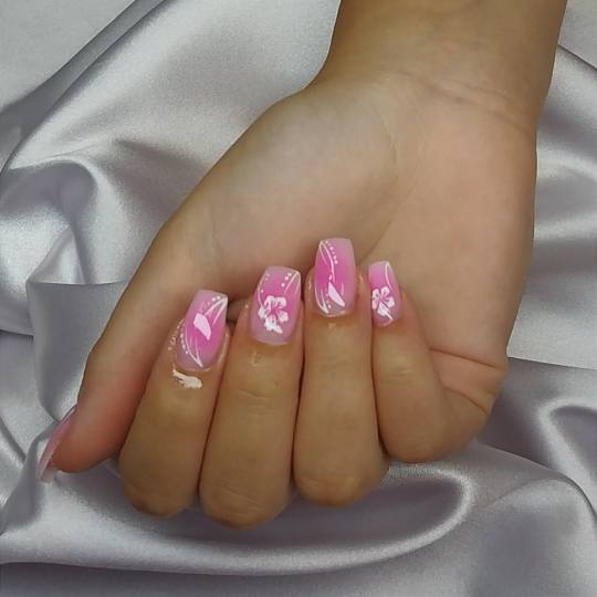 Studio Diva Lux #nis Depilacija toplim voskom Ojačavanje noktiju XS dužina