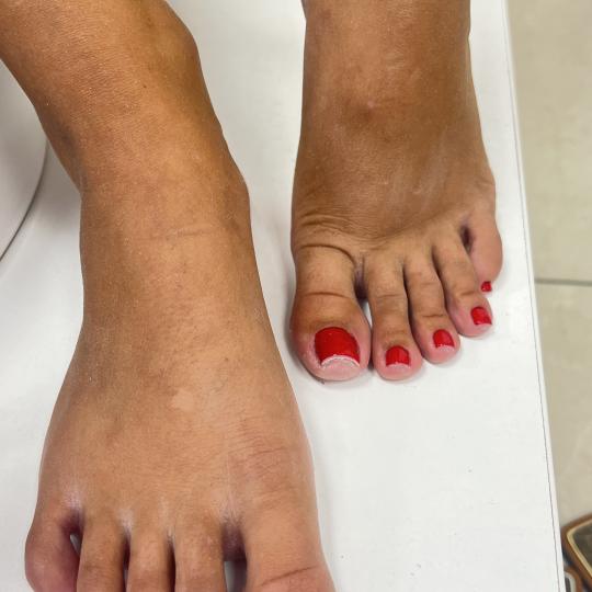 Fancy Girls #beograd Estetski pedikir Klasičan pedikir + gel lak Nokti