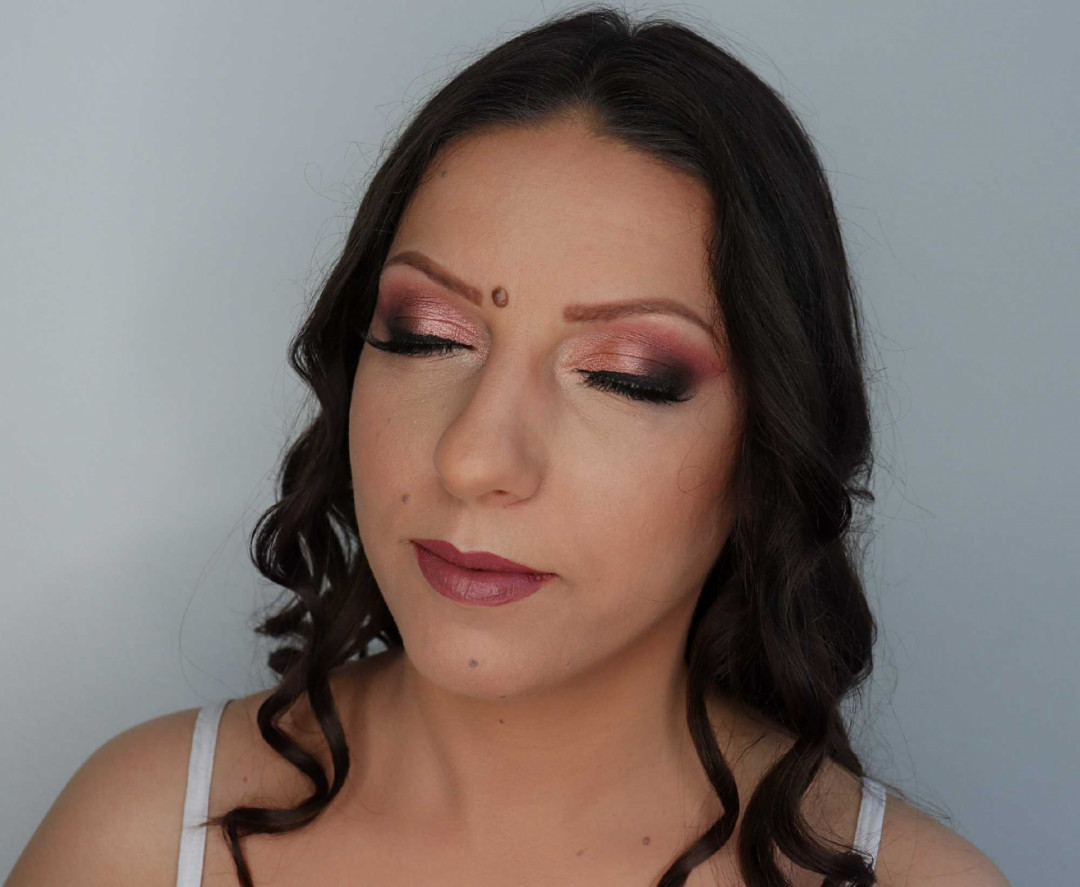 Profesionalno šminkanje + peglanje / lokne (podrazumeva dolazak sa čistom kosom) - M Studio 0303, Novi Sad Make-up / šminkanje Lice Make-up / šminkanje, Novi Sad, Sajmište, Detelinara, Banatić