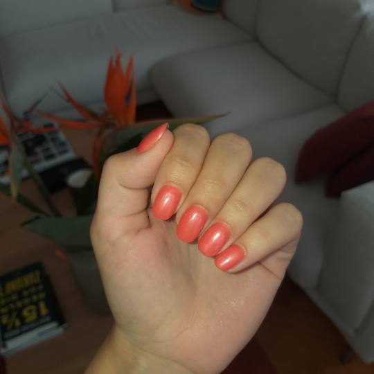 - Korekcija ojačavanja prirodnih noktiju gelom - rad salona