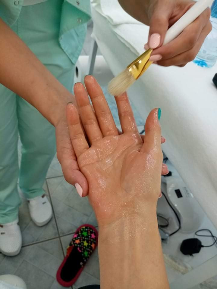 Albina Unisex Studio Lepote #temerin Parafinska pakovanja Parafinsko pakovanje ruku