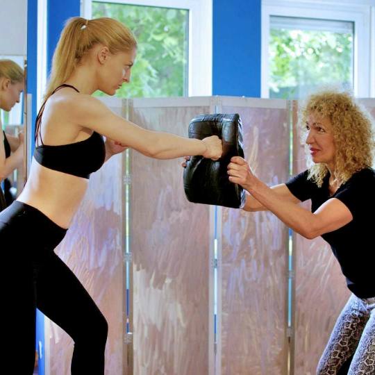 Happy Fitness Studio #beograd Fitness #massage #tretmanitela #oklagijanje #masazaoklagijamapopusti #