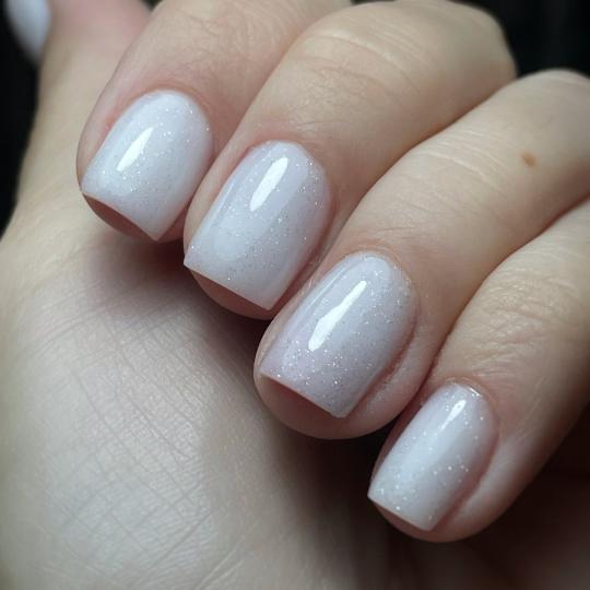 Nails Studio #beograd Ojačavanje noktiju Gel lak / rubber baza