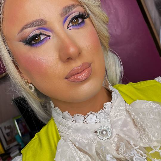 Golden beauty by Mimi #nis Make-up / šminkanje Profesionalno šminkanje + veštačke trepavice