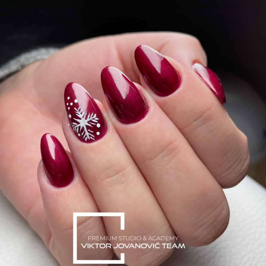 Korekcija noktiju - M velicina - BEAUTY CENTER Viktor Jovanović, Subotica Nadogradnja noktiju Nokti Nadogradnja noktiju, Subotica, Centar