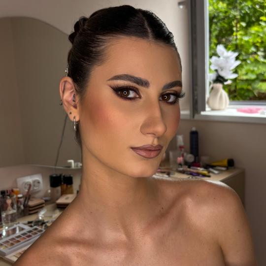 Aura Beauty #beograd Make-up / šminkanje Profesionalno šminkanje - za svečane prilike Profesional