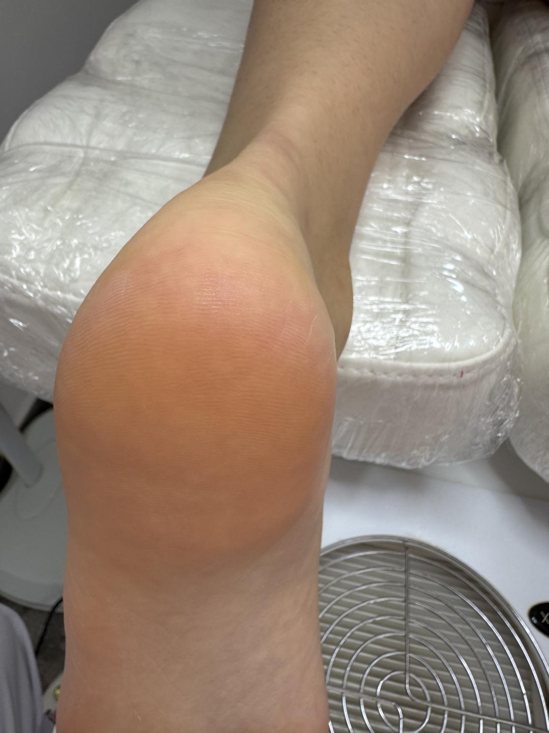 Suvi aparatni pedikir - Elle beauty center, Novi Sad Estetski pedikir Nokti Estetski pedikir, Novi Sad, Grbavica, Liman, Adamićevo