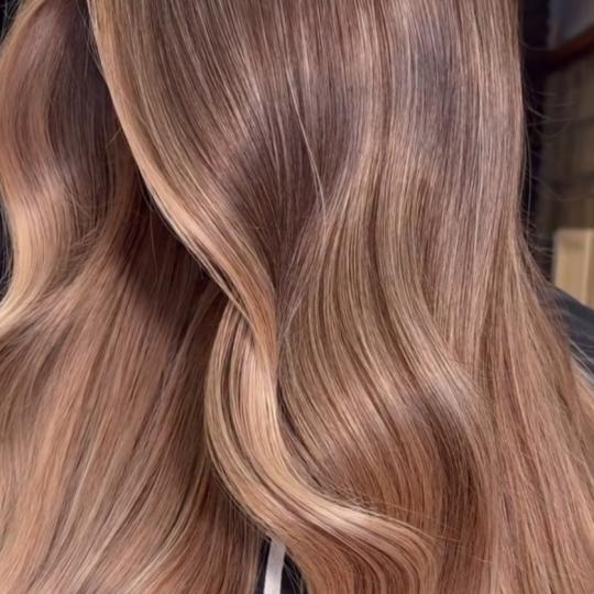 Esthetique Privé #beograd Ombre, sombre, balayage Balayage + Preliv +Feniranje + Šišanje +Black C