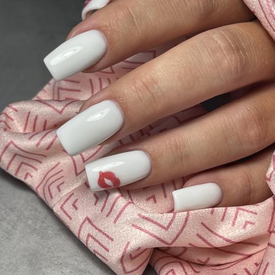 Elle beauty center #novisad Izlivanje noktiju Korekcija izlivanja noktiju - L dužina