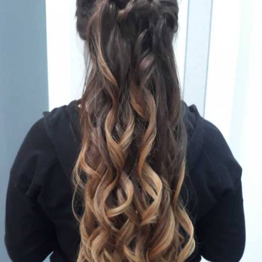 Beauty Team #novisad Maturska svecana frizura