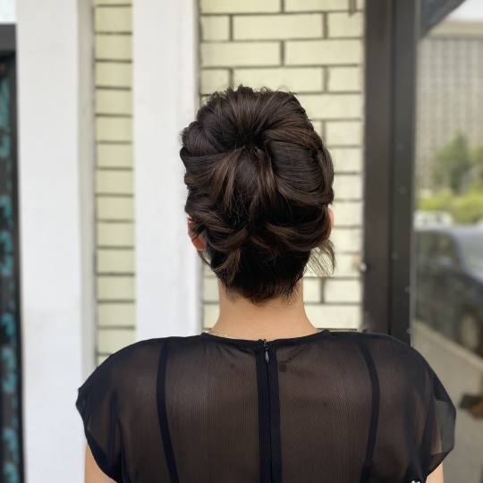 Lovely Style #beograd Svečane i frizure za svadbu Svečana frizura