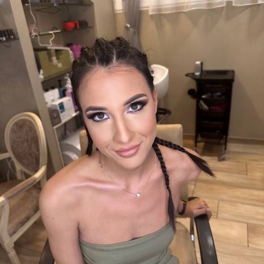 Bibi beauty centar #beograd Make-up / šminkanje Profesionalno šminkanje + veštačke trepavice