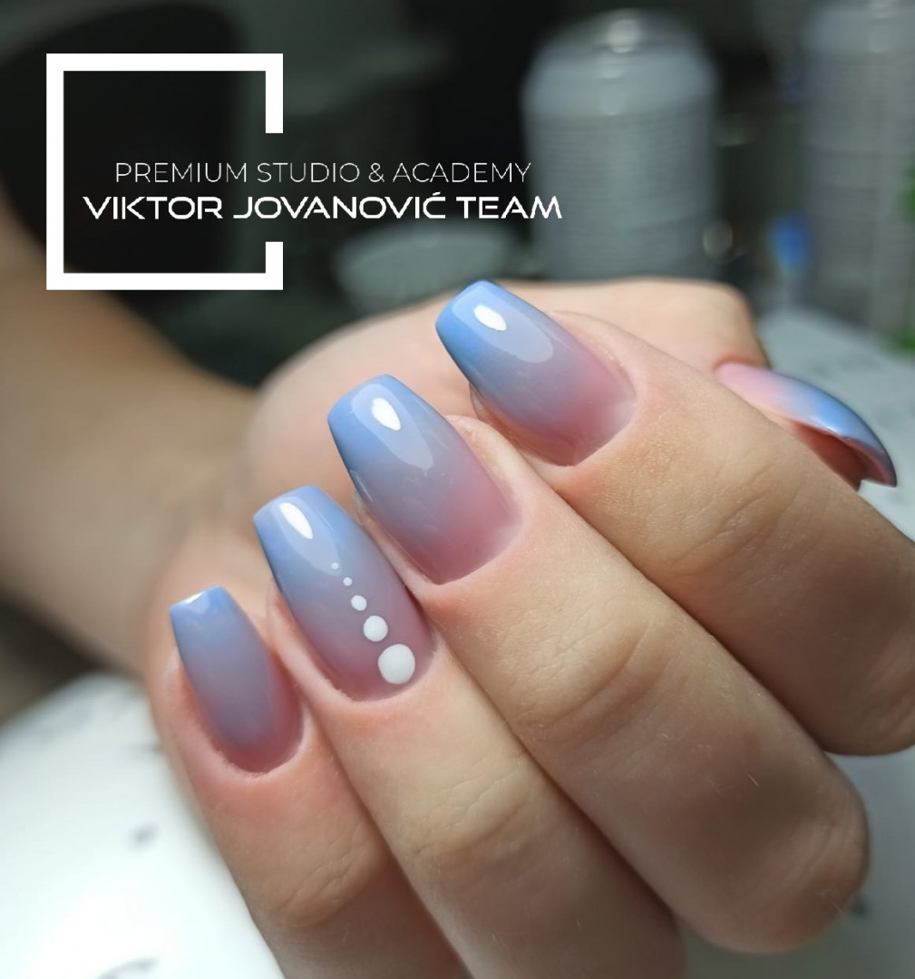 Korekcija noktiju - S velicina - BEAUTY CENTER Viktor Jovanović, Subotica Izlivanje noktiju Nokti Izlivanje noktiju, Subotica, Centar