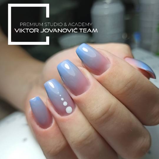 BEAUTY CENTER Viktor Jovanović #subotica Izlivanje noktiju Korekcija noktiju - S velicina