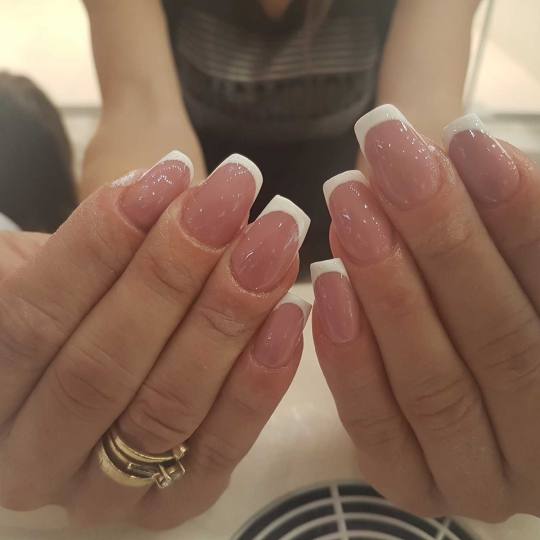 Alfaparf Nails #beograd Izlivanje noktiju Izlivanje noktiju gelom + gel u boji
