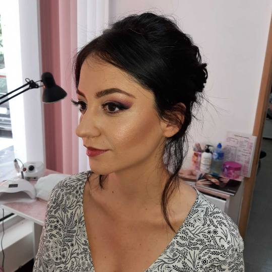 Pretty Woman #nis Make-up / šminkanje ? Profesionalno šminkanje dnevna / večernja šminka + vešt