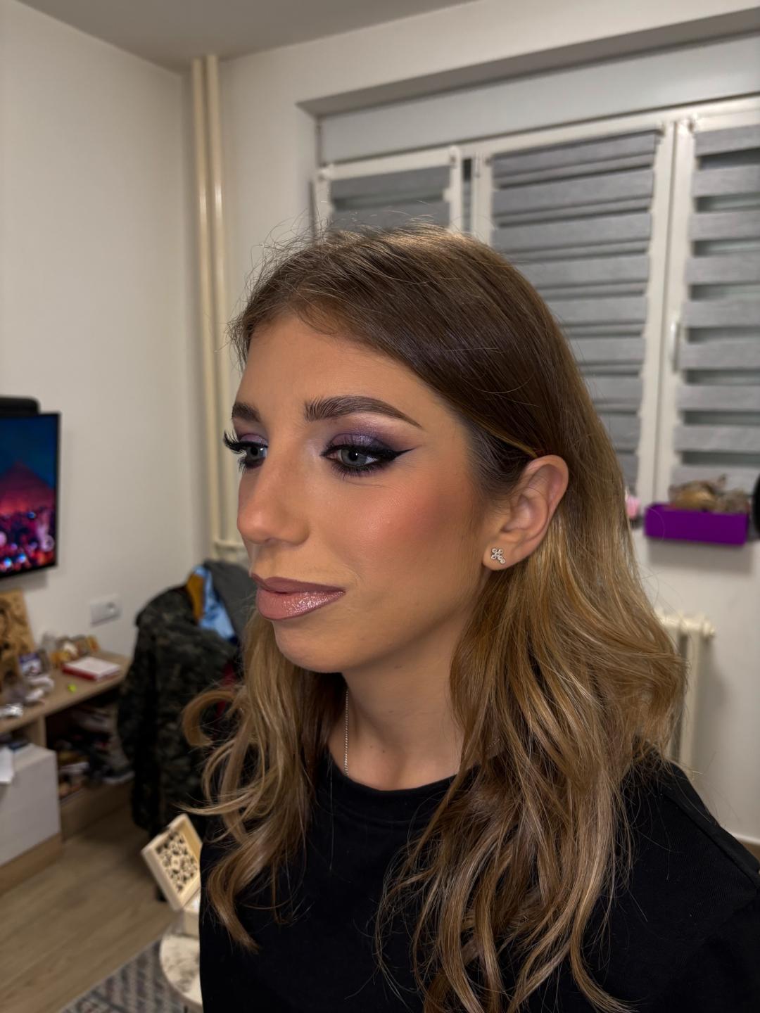 Profesionalno šminkanje - za svečane prilike - Aura Beauty, Beograd Make-up / šminkanje Lice Make-up / šminkanje, Beograd, Vračar, Čubura, Crveni krst