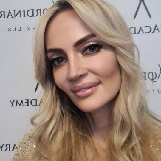 Esthetique Privé #beograd Obrve Trajna šminka obrva - PHI BROWS MICROBLADING