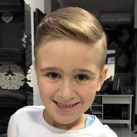 Headroom #beograd Muško šišanje Muško šišanje makazama + mašinicom ✂️ Nikola