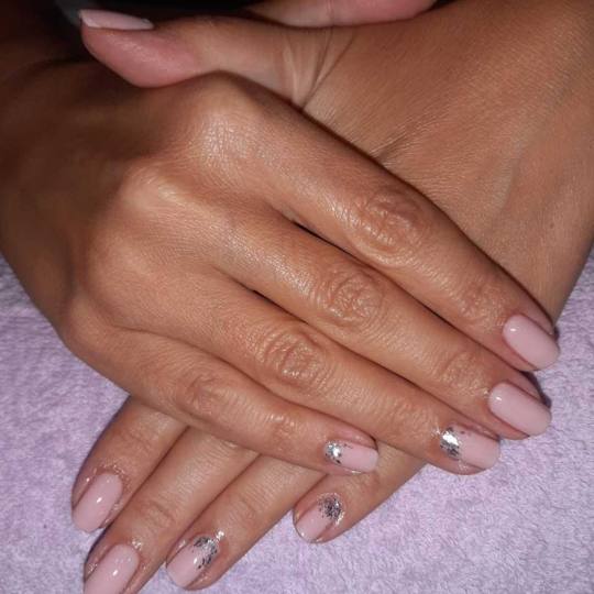 Migun centar relax #beograd Gel lak Korekcija gel laka - ruke Gel lak