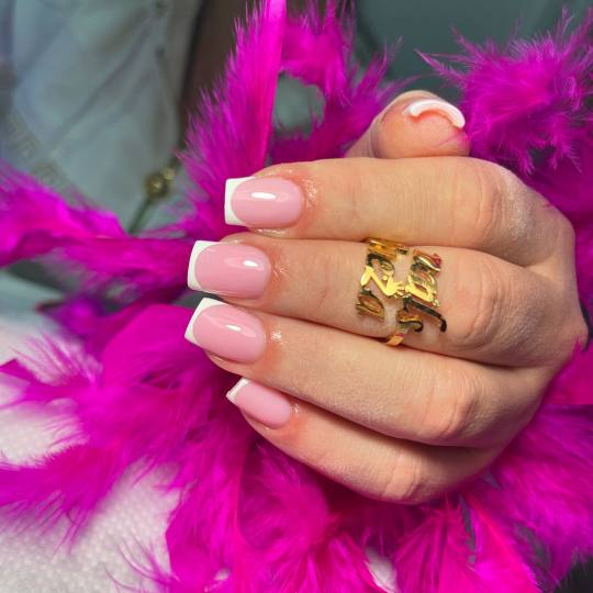 Sneža Nails #beograd Izlivanje noktiju Korekcija noktiju salonski rad - M dužina Korekcija+french