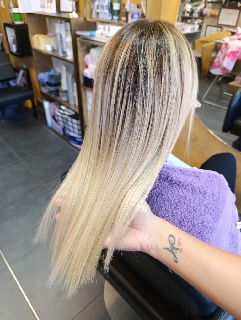Mega Sun - Rakovica #beograd Ombre, sombre, balayage Balayage - kosa srednje dužine