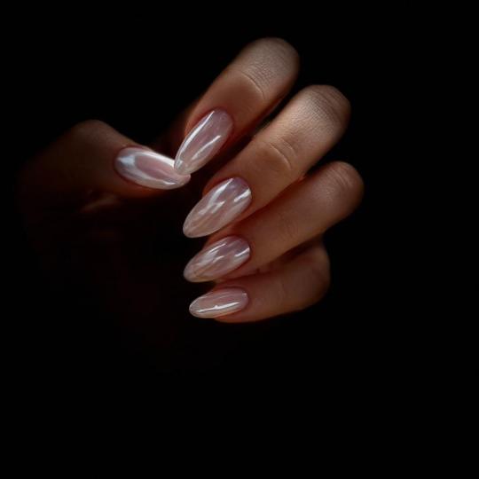 GM Beauty studio #beograd Izlivanje noktiju Izlivanje noktiju gelom - L dužina