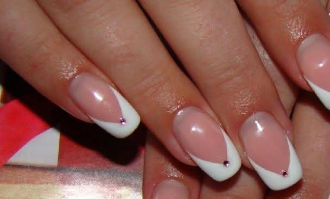 Ojačavanje prirodnih noktiju gelom - ruke - Astradas 2, Beograd Ojačavanje noktiju Nokti Ojačavanje noktiju, Beograd, Novi Beograd blokovi, Belville, Savski kej